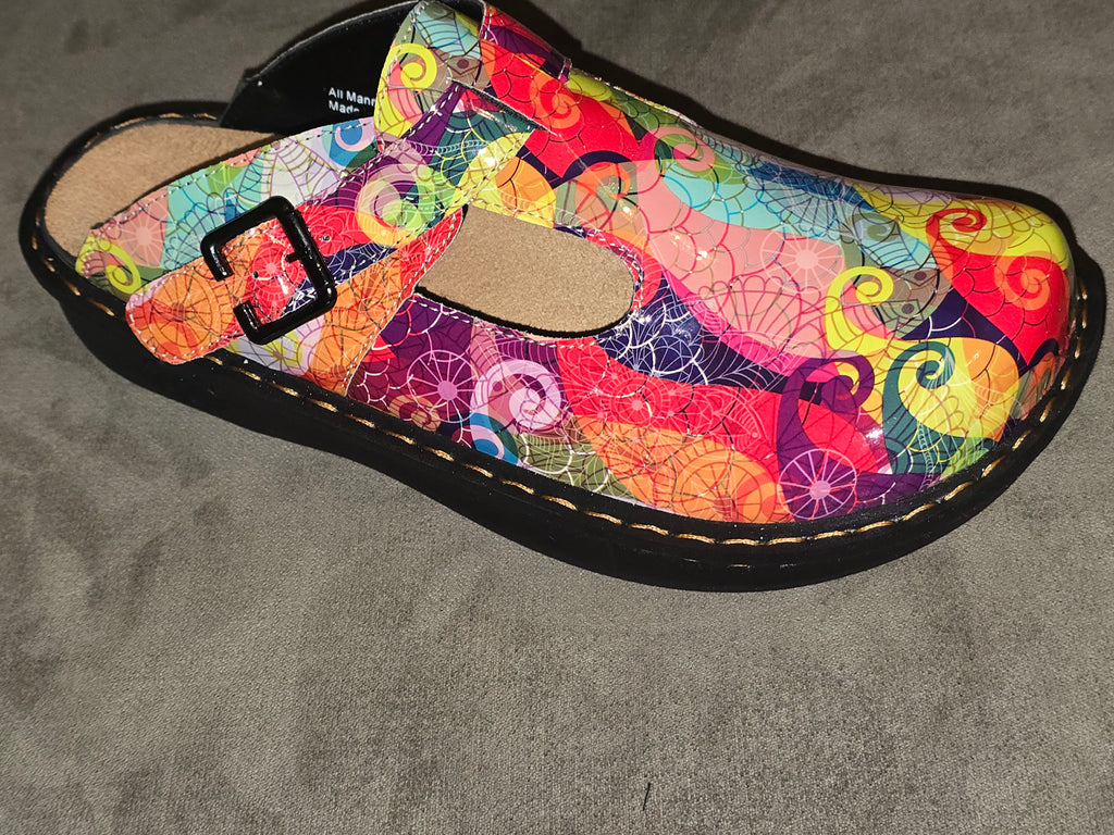 Nursing clogs